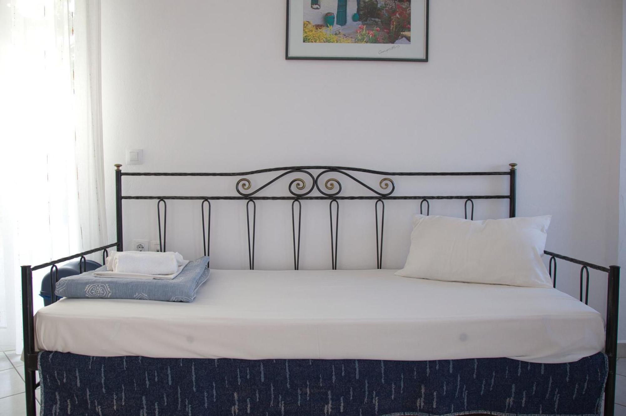Hotel Andreas - Agistri Skála エクステリア 写真
